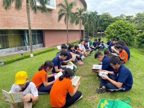 Câu lạc bộ đọc sách - Hoạt động trải nghiệm