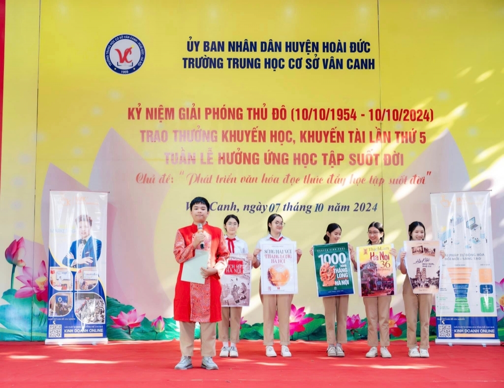 Kỉ niệm 70 năm ngày giải phóng thủ đô; trao thưởng khuyến học, khuyến tài lần thứ 5