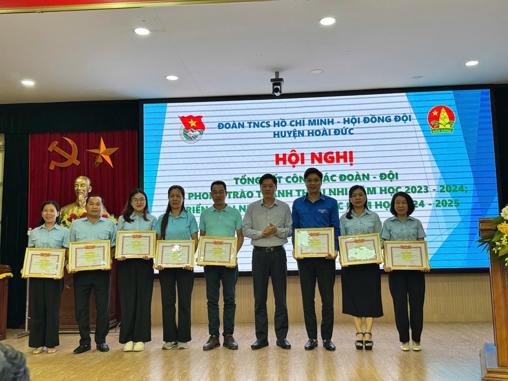 Thành tích trong Hội nghị Tổng kết công tác Đoàn Đội và phong trào thanh thiếu nhi