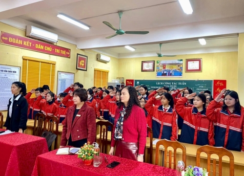 Đại hội Cháu ngoan Bác Hồ trường THCS Vân Canh năm học 2024 - 2025