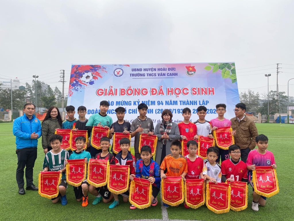 Lễ khai mạc giải bóng đá học sinh năm học 2024 - 2025