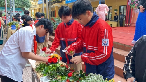 Chào mừng ngày quốc tế phụ nữ 8/3 - hội thi cắm hoa chủ đề “tôn vinh người phụ nữ”