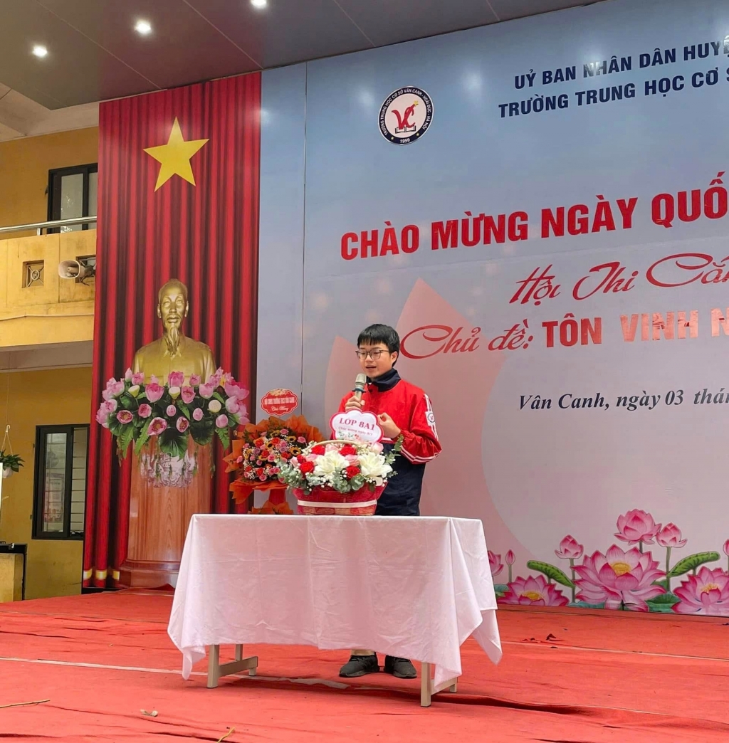 Chào mừng ngày quốc tế phụ nữ 8/3 - hội thi cắm hoa chủ đề “tôn vinh người phụ nữ”