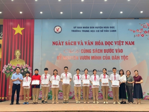 Ngày sách và văn hoá đọc Việt Nam- Cùng sách bước vào kỷ nguyên vươn mình của dân tộc