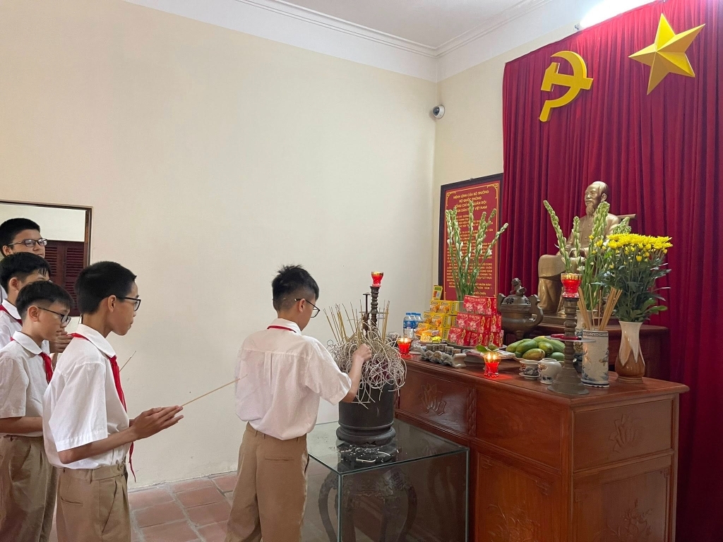 Chào mừng kỷ niệm 50 năm ngày giải phóng miền nam, thống nhất đất nước (30/4/1975 - 30/4/2025)