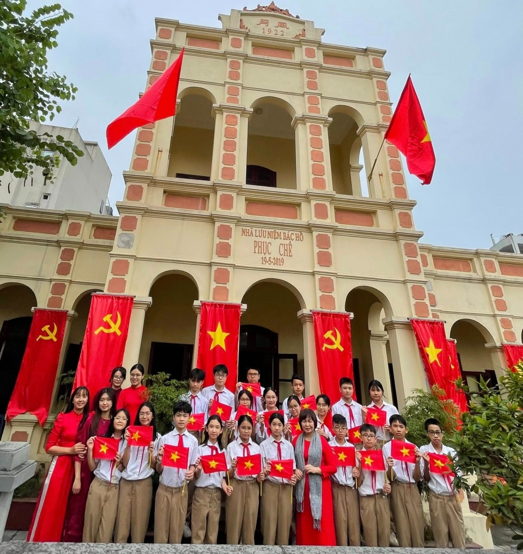 Chào mừng kỷ niệm 50 năm ngày giải phóng miền nam, thống nhất đất nước (30/4/1975 - 30/4/2025)