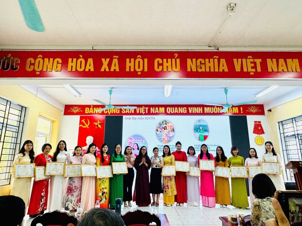 Hội nghị tổng kết hội thi giáo viên dạy giỏi huyện Hoài Đức