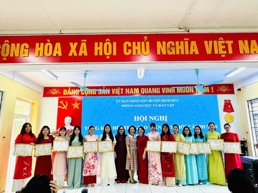 Hội nghị tổng kết hội thi giáo viên dạy giỏi huyện Hoài Đức