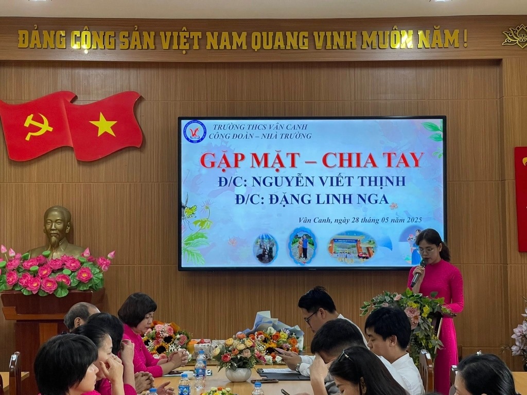 Gặp mặt, chia tay Đ/c Nguyễn Viết Thịnh, Đ/c Đặng Linh Nga