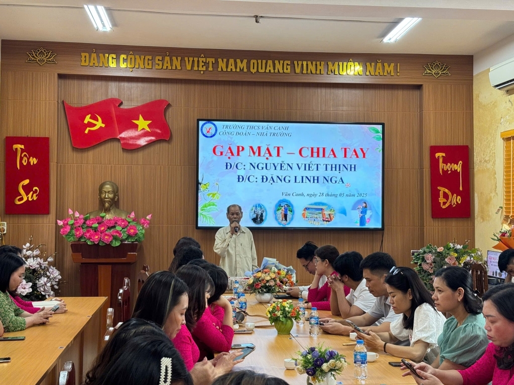 Gặp mặt, chia tay Đ/c Nguyễn Viết Thịnh, Đ/c Đặng Linh Nga