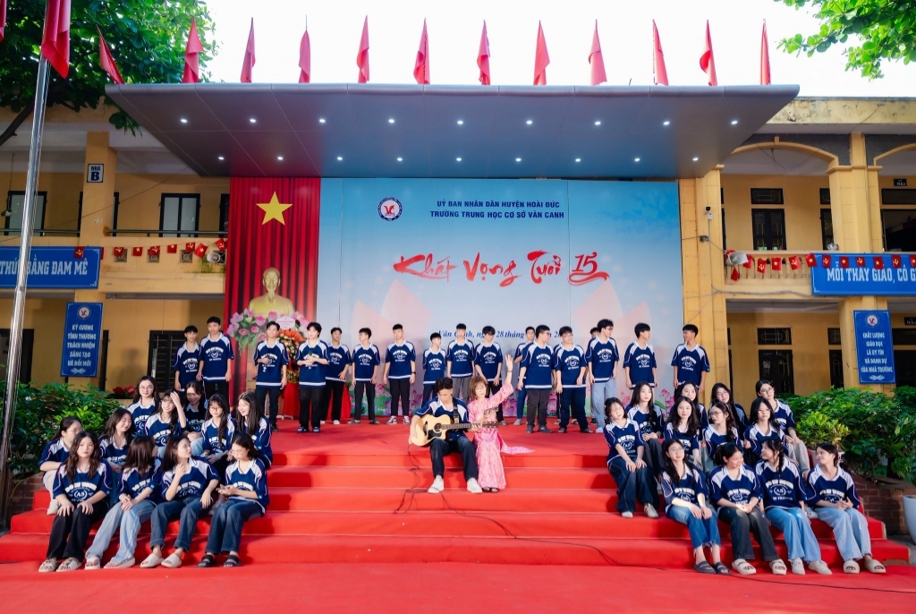 Tri ân thầy cô và trưởng thành của học sinh Khối 9 (niên khóa 2021 - 2025)