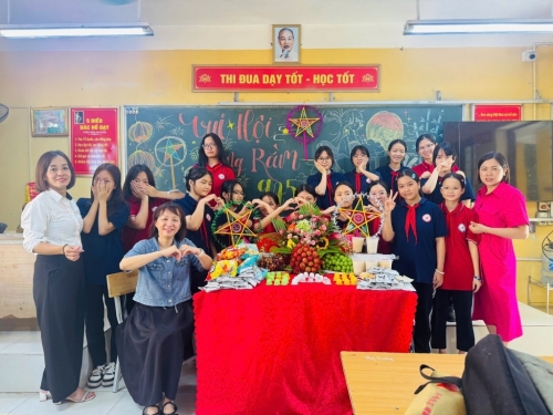 Tết trung thu ấm áp trong từng lớp học của trường THCS Vân Canh