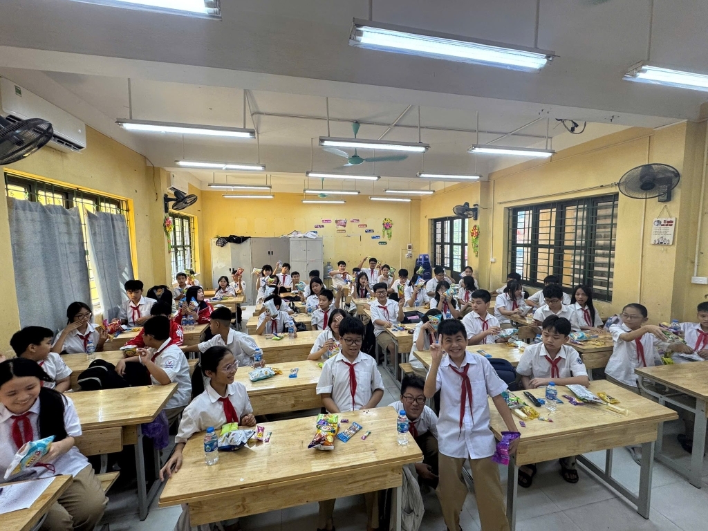 Tết trung thu ấm áp trong từng lớp học của trường THCS Vân Canh