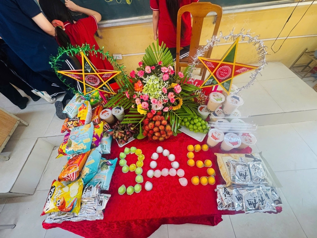 Tết trung thu ấm áp trong từng lớp học của trường THCS Vân Canh