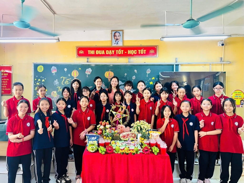 Tết trung thu ấm áp trong từng lớp học của trường THCS Vân Canh