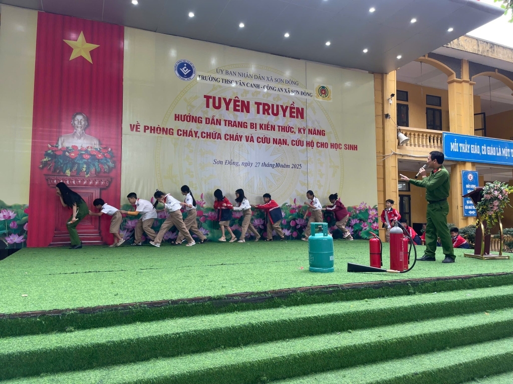 Tuyên truyền, trang bị kiến thức và kỹ năng về pccc, cứu nạn, cứu hộ cho học sinh