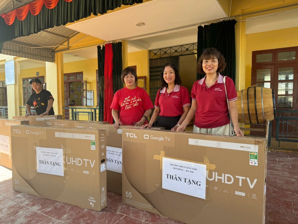 Chung tay cùng học sinh vùng lũ – lan tỏa yêu thương từ trường THCS Vân Canh