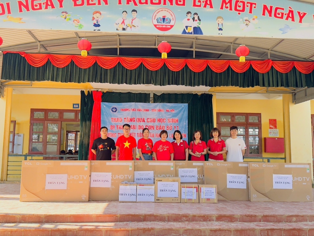 Chung tay cùng học sinh vùng lũ – lan tỏa yêu thương từ trường THCS Vân Canh