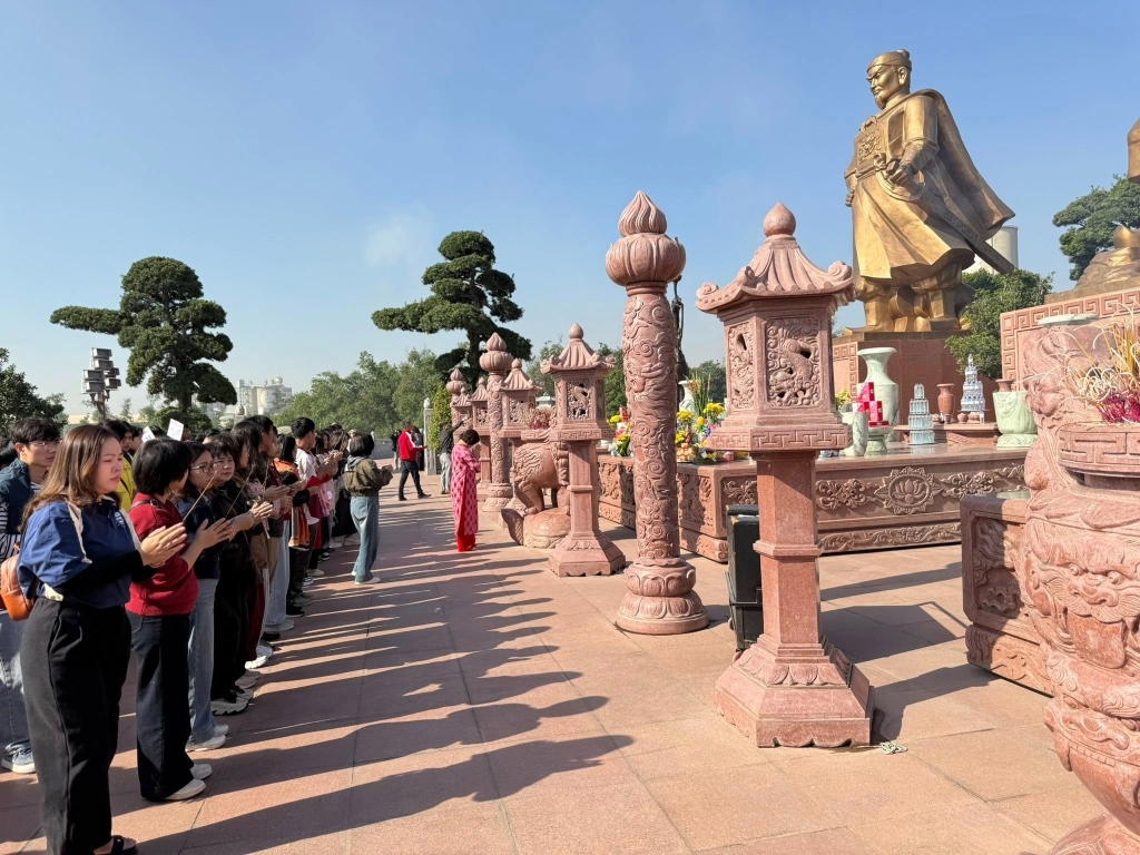 HĐTN tại di tích quốc gia đặc biệt Bạch Đằng giang - Hải Phòng và công viên Rồng - Quảng Ninh