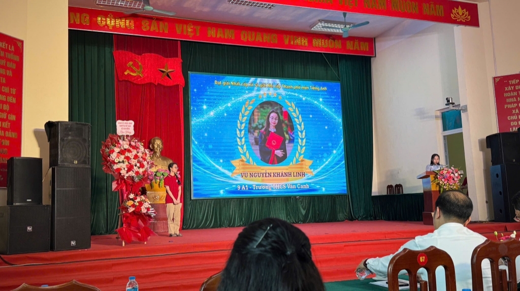 Xã Sơn Đồng tuyên dương, khen thưởng học sinh tiêu biểu năm học 2025 – 2026