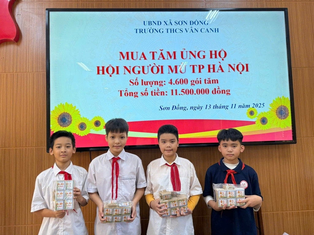 Chung tay ủng hộ hội người mù thành phố Hà Nội