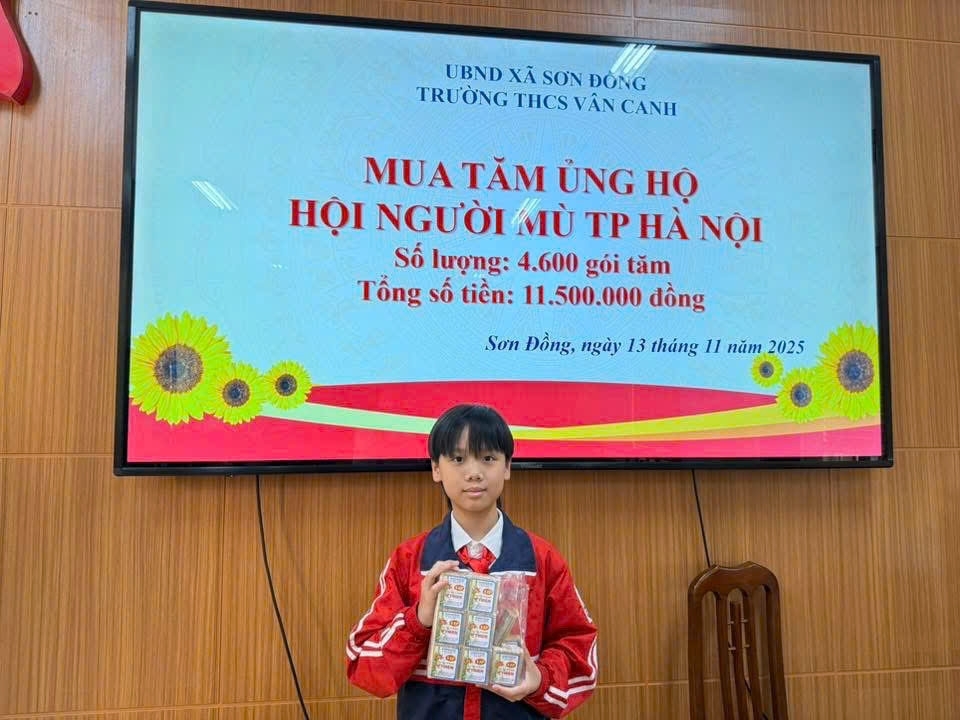 Chung tay ủng hộ hội người mù thành phố Hà Nội