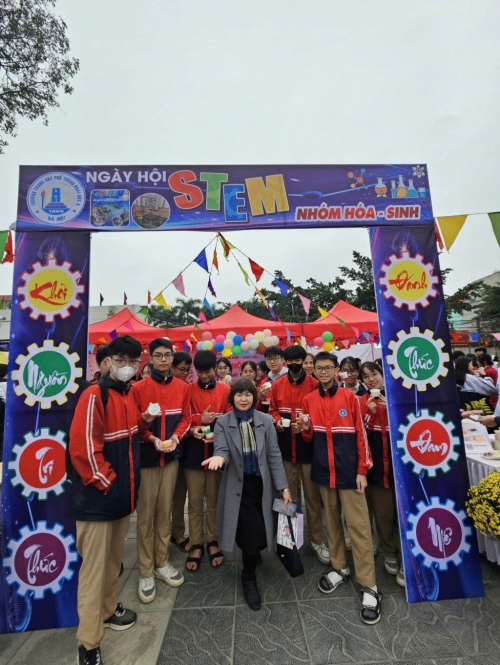 Tham gia ngày hội STEM trường THPT Hoài Đức A