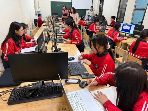 Học sinh trường THCS Vân Canh tham gia đấu trường Vioedu cấp trường