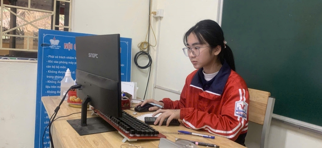 Học sinh trường THCS Vân Canh tham gia đấu trường Vioedu cấp trường