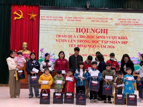 Trao yêu thương – tiếp bước đến trường