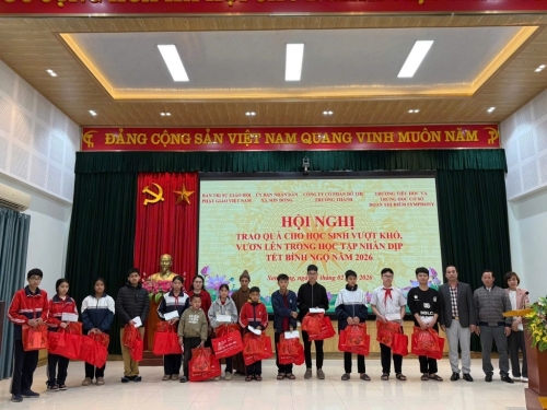 Trao yêu thương – tiếp bước đến trường