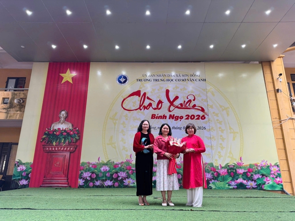 Khai xuân Bính Ngọ rộn ràng