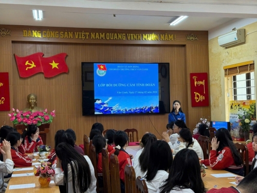 Lớp bồi dưỡng cảm tình Đoàn