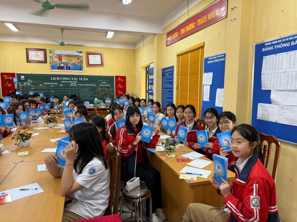 Lớp bồi dưỡng cảm tình Đoàn