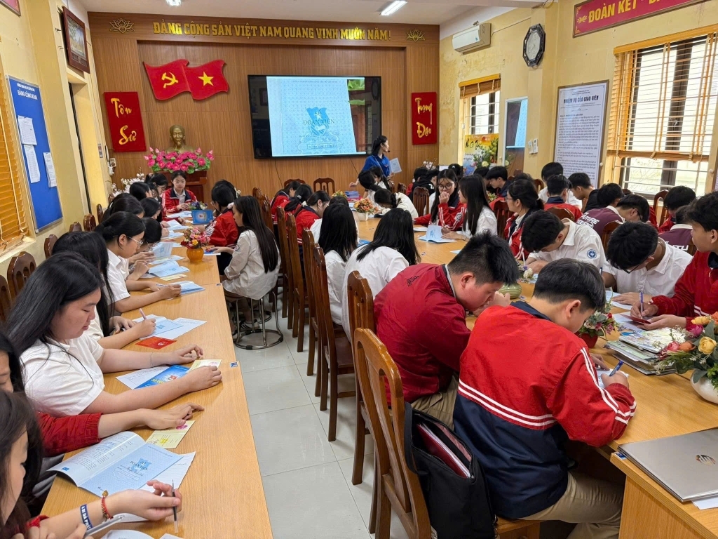 Lớp bồi dưỡng cảm tình Đoàn