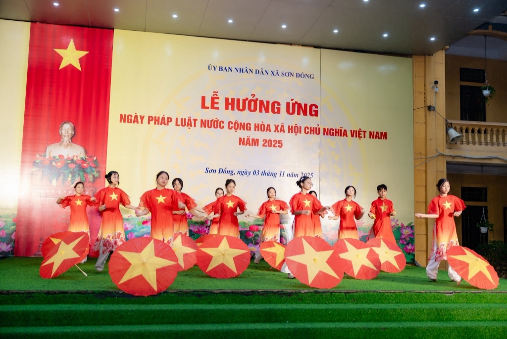 Lễ hưởng ứng “Ngày Pháp luật nước Cộng hoà xã hội chủ nghĩa Việt Nam” năm 2025