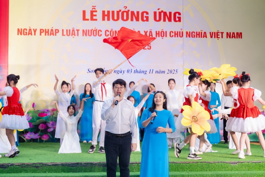 Lễ hưởng ứng “Ngày Pháp luật nước Cộng hoà xã hội chủ nghĩa Việt Nam” năm 2025