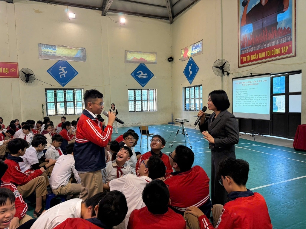 Truyền thông chăm sóc sức khỏe sinh sản vị thành niên, giáo dục giới tính cho học sinh