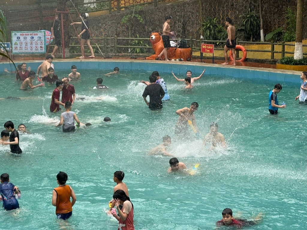 🌻☀️ Hoạt động trải nghiệm tại khu di tích thành cổ Sơn Tây và khu du lịch Ao Vua ☀️🌻