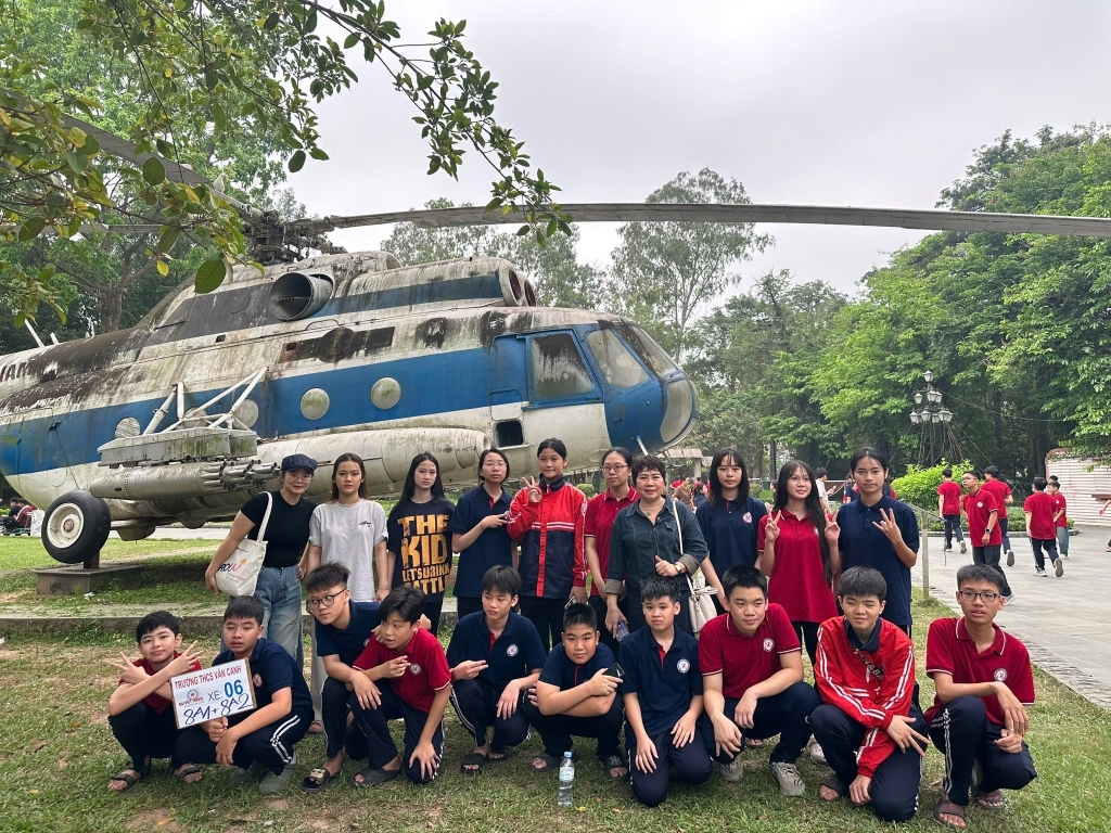 🌻☀️ Hoạt động trải nghiệm tại khu di tích thành cổ Sơn Tây và khu du lịch Ao Vua ☀️🌻