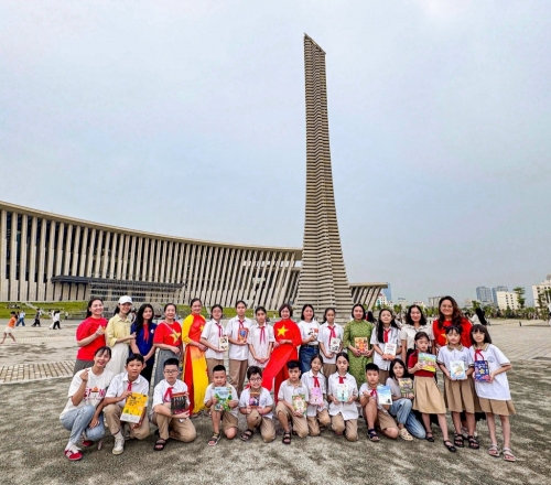 Clb đọc sách - hoạt động trải nghiệm tại bảo tàng lịch sử quân sự việt nam