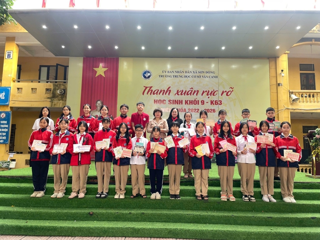 Rực rỡ sắc cờ – Lan tỏa tinh thần thi đua Vân Canh