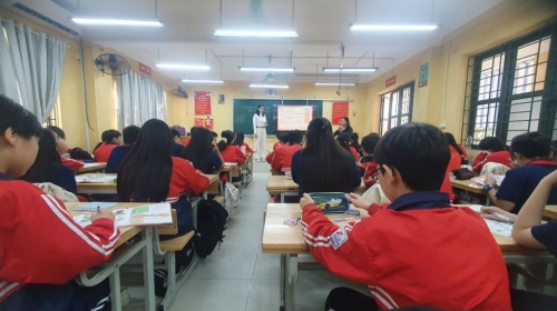 Hưởng ứng phong trào thi đua “dạy tốt – học tốt”